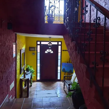 Hébergement de vacances Casa Alberto Santos *